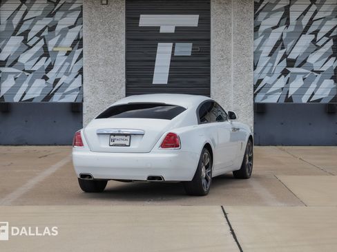 Used 2019 Rolls-Royce Wraith RWD image 15
