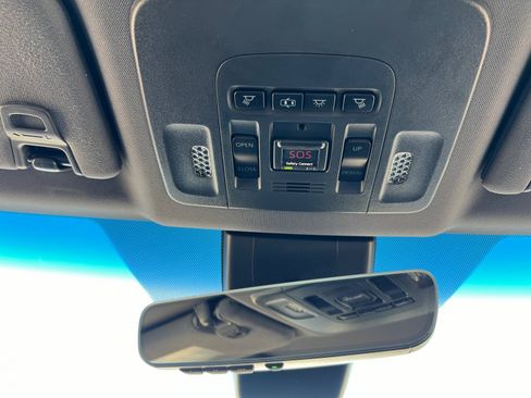 Used 2019 Toyota Avalon XSE FWD image 31