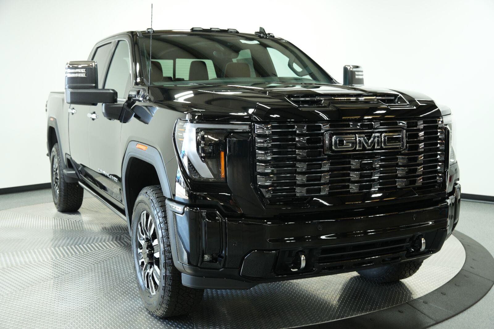 New 2026 GMC Sierra 2500 Denali Ultimate AWD/4WD image 2