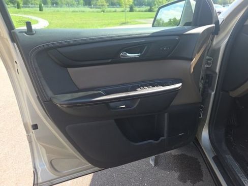 Used 2017 GMC Acadia Limited SLT FWD image 25
