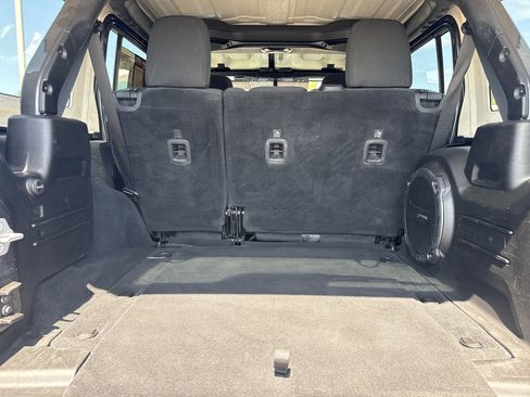 Used 2021 Jeep Wrangler Unlimited Sport AWD/4WD image 30