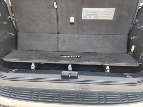 Used 2023 Toyota Sequoia Limited image 32