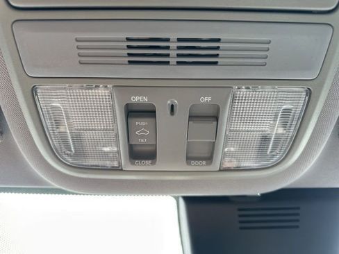 Used 2019 Honda Accord EX image 36