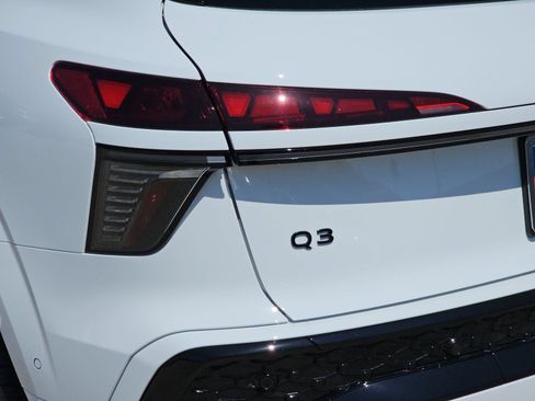 New 2026 Audi Q3 quattro 2.0T AWD/4WD image 37