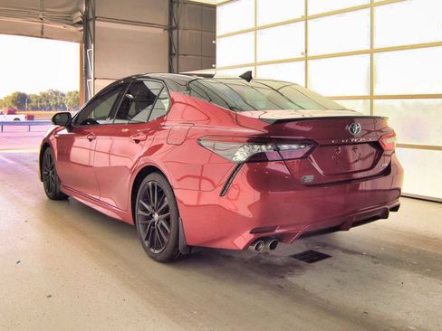Used 2021 Toyota Camry XSE w/ Cold Weather Package FWD image 9