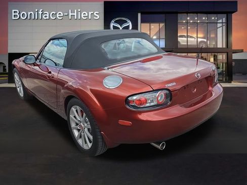 Used 2008 MAZDA MX-5 Miata Grand Touring RWD image 3