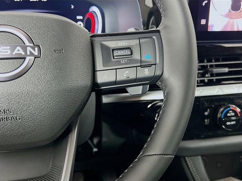 New 2026 Nissan Pathfinder Platinum image 15