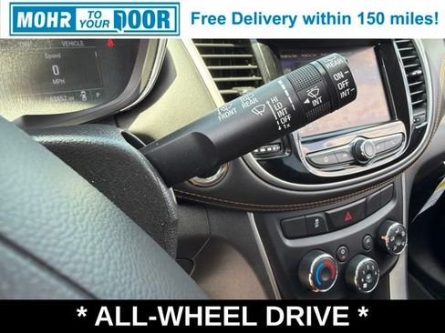 Used 2022 Chevrolet Trax LT w/ Driver Confidence Package AWD/4WD image 19