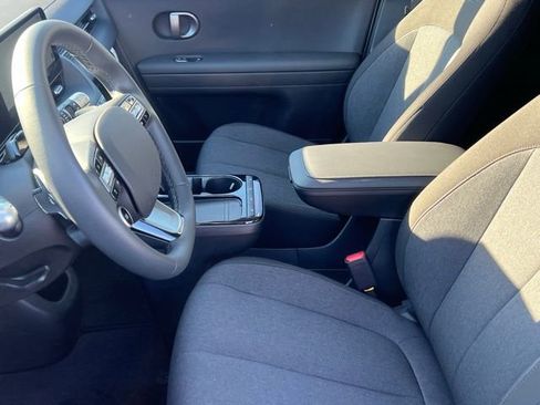 New 2025 Hyundai Ioniq 5 SE image 10