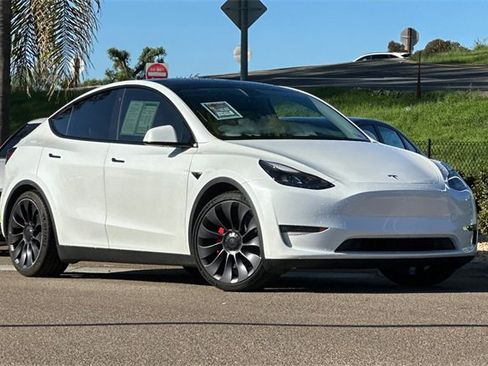 Used 2023 Tesla Model Y Performance image 3