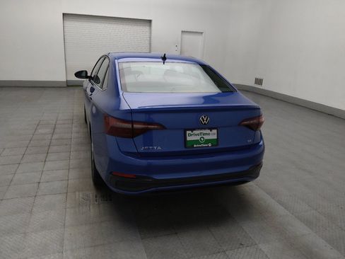 Used 2024 Volkswagen Jetta SE FWD image 6