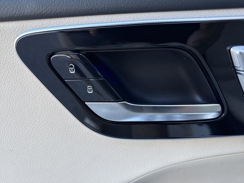 New 2026 Mercedes-Benz C 300 Sedan image 19