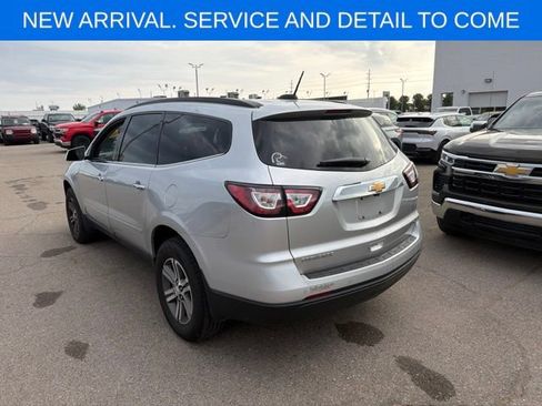 Used 2017 Chevrolet Traverse LT FWD image 7