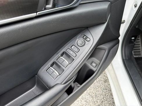 Used 2018 Honda Accord Sport image 11