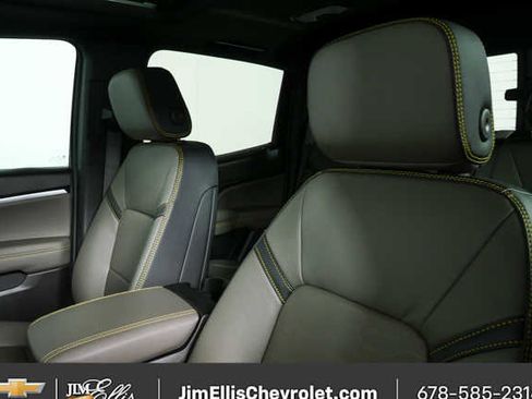 New 2026 Chevrolet Colorado ZR2 w/ Technology Package AWD/4WD image 5