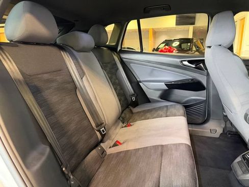 Used 2022 Volkswagen ID.4 Pro RWD image 21