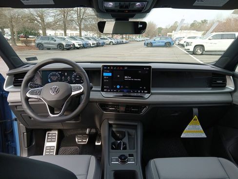 New 2026 Volkswagen Tiguan SE R-Line AWD/4WD image 12