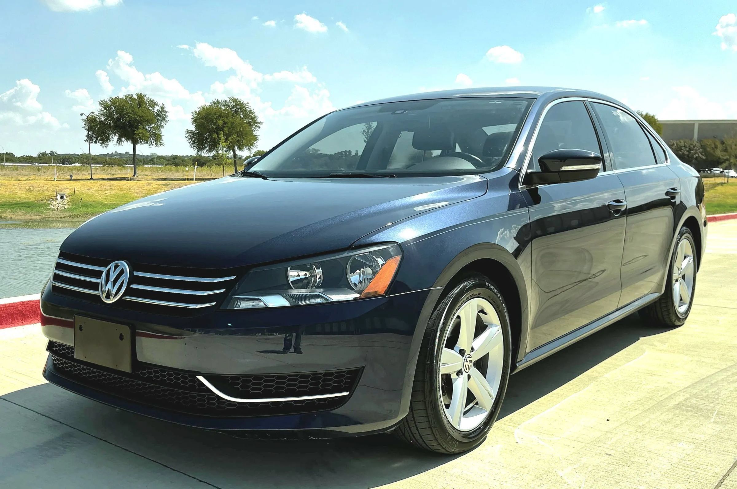 Used 2013 Volkswagen Passat 2.5 SE FWD image 5