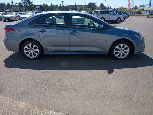 Used 2022 Toyota Corolla LE FWD image 10