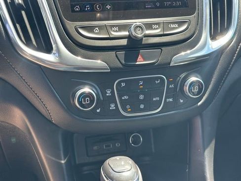 Used 2020 Chevrolet Equinox Premier AWD/4WD image 10
