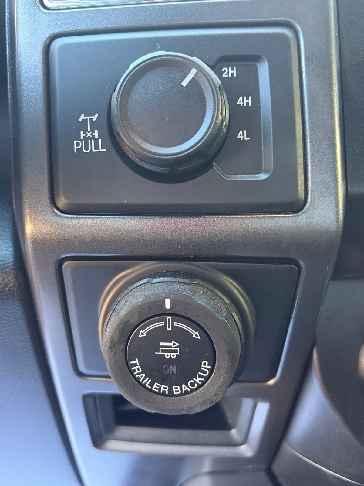 Used 2018 Ford F150 XLT w/ Equipment Group 302A Luxury AWD/4WD image 26
