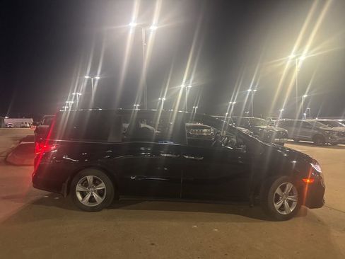 Used 2019 Honda Odyssey EX-L image 3