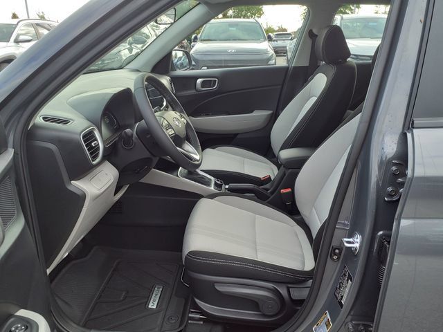 Used 2026 Hyundai Venue SEL FWD image 10