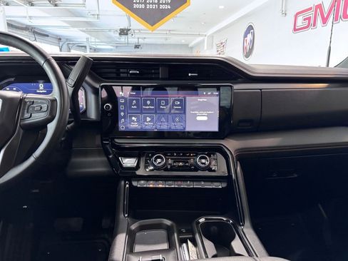 Certified 2024 GMC Sierra 2500 AT4 w/ AT4 Premium Plus Package image 18