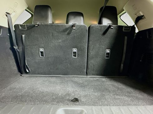 Used 2025 Nissan Pathfinder SL image 30