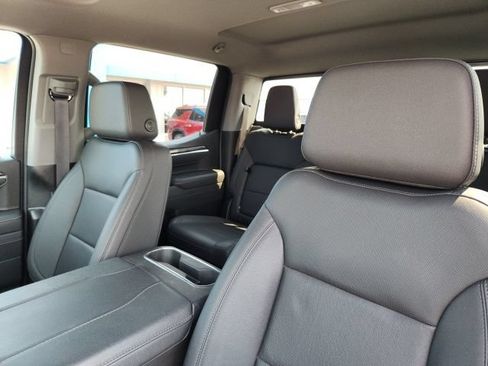 Used 2025 Chevrolet Silverado 1500 LTZ AWD/4WD image 15