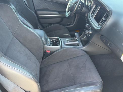 Used 2022 Dodge Charger R/T w/ Plus Group RWD image 34