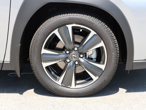 Used 2026 Lexus UX 300h FWD image 11