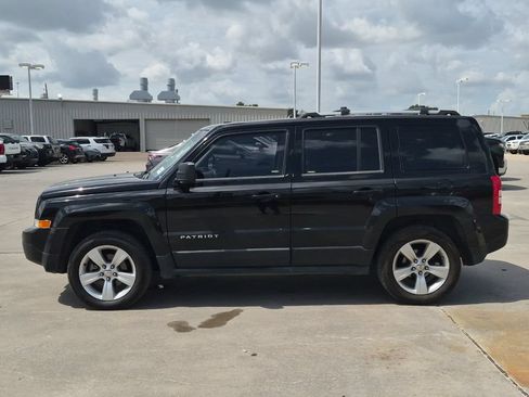 Used 2012 Jeep Patriot Limited w/ Sun/Sound Group FWD image 3