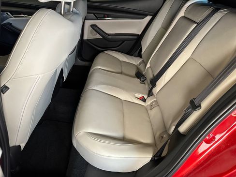 Used 2019 MAZDA MAZDA3 Hatchback w/ Preferred Package FWD image 21