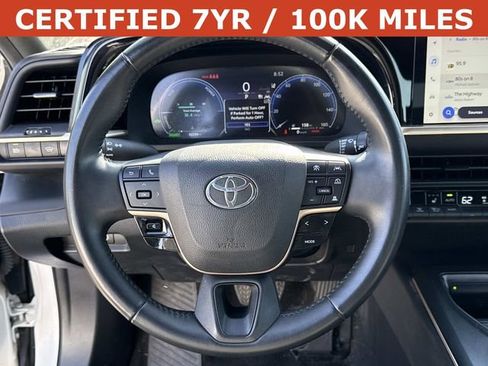 Used 2023 Toyota Crown AWD/4WD image 18