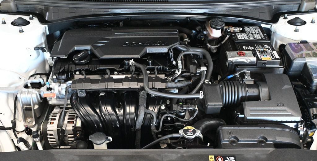 Used 2021 Hyundai Elantra SE FWD image 20