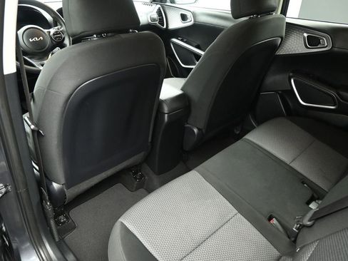 Used 2023 Kia Soul LX w/ Option Group 015 FWD image 19