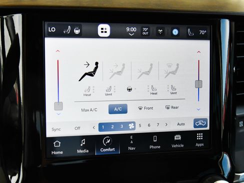 Used 2024 RAM 2500 Laramie w/ Safety Group AWD/4WD image 26