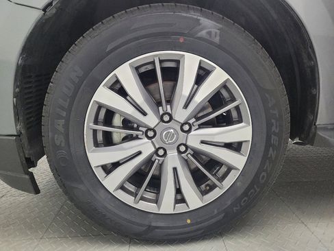 Used 2019 Nissan Pathfinder SV image 31