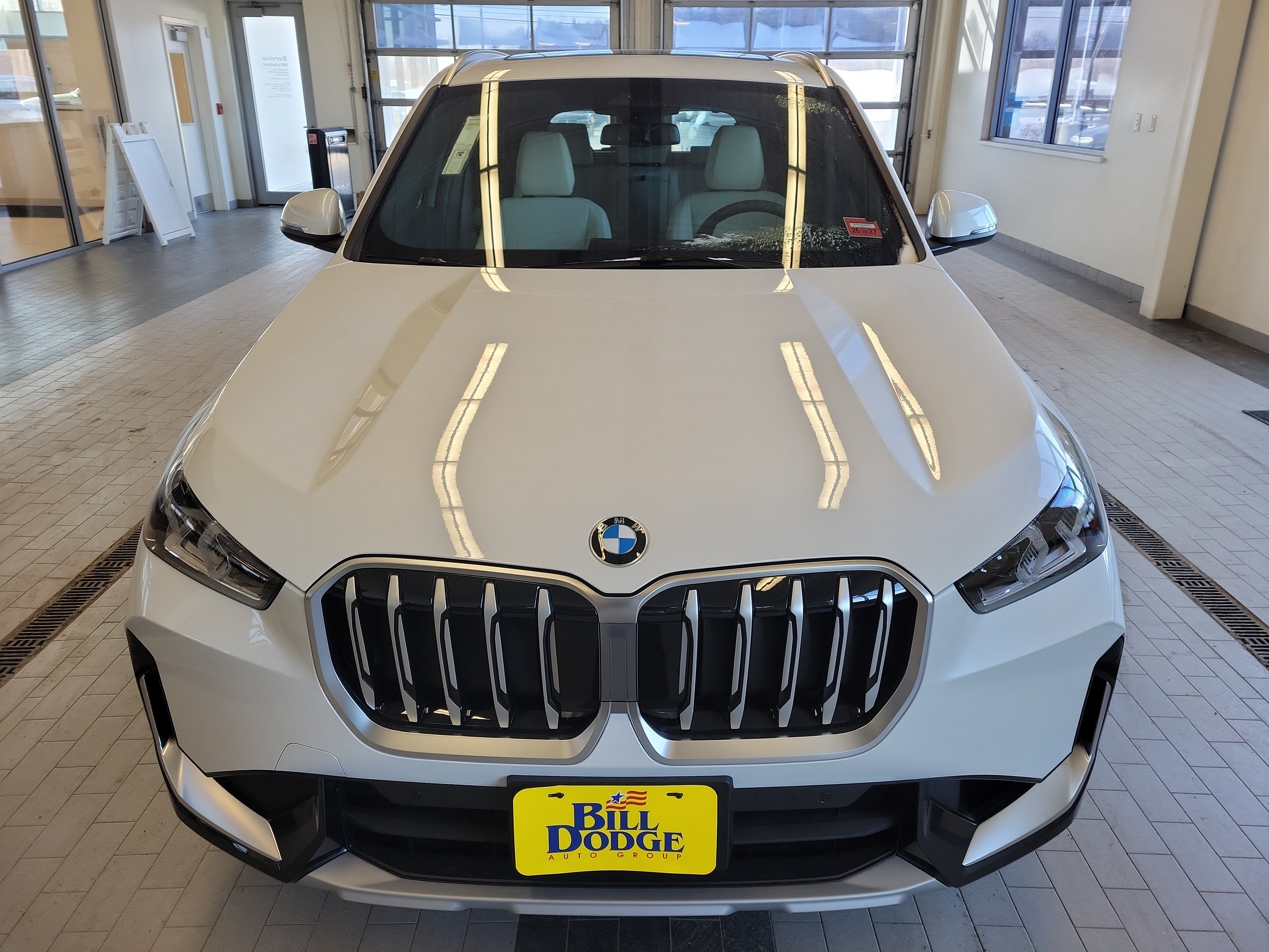 Used 2026 BMW X1 xDrive28i w/ Convenience Package AWD/4WD image 2