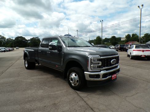 Used 2023 Ford F250 Lariat image 32