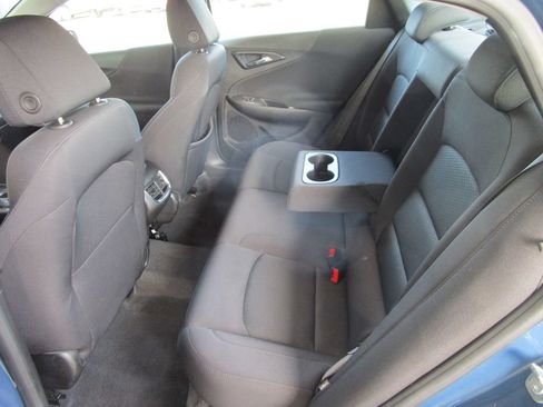 Used 2024 Chevrolet Malibu LT FWD image 16