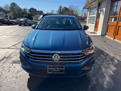 Used 2021 Volkswagen Jetta SE w/ SE Cold Weather Package FWD image 31