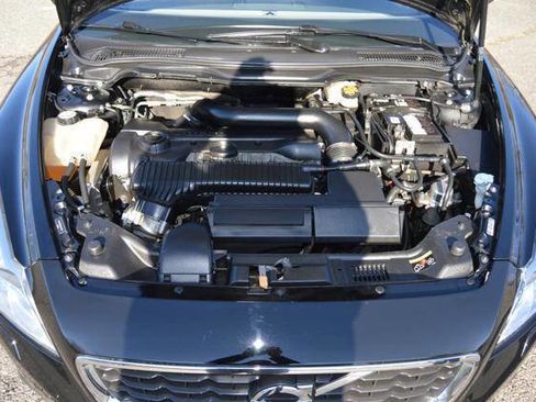 Used 2011 Volvo C70 T5 w/ Convenience Pkg image 39