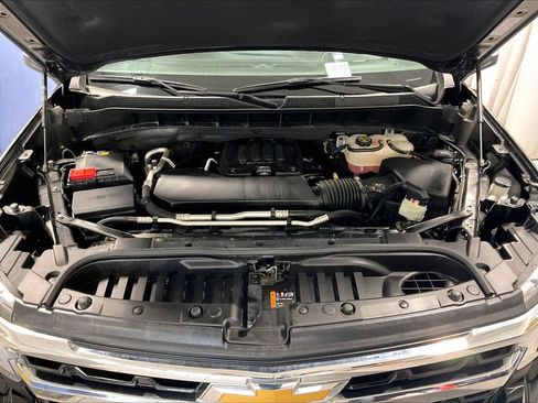 Used 2023 Chevrolet Silverado 1500 LT AWD/4WD image 29