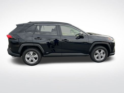 Used 2023 Toyota RAV4 LE image 6