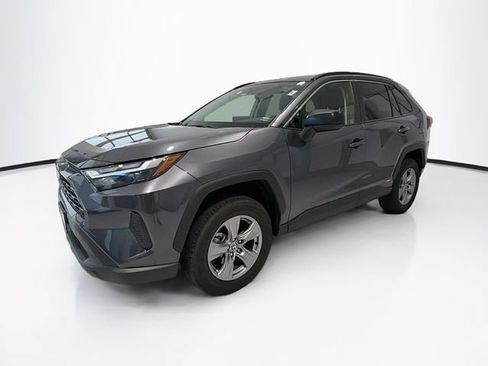 Certified 2025 Toyota RAV4 LE AWD/4WD image 3
