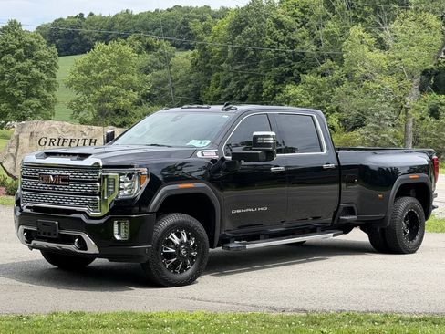 Used 2020 GMC Sierra 3500 Denali w/ Denali Ultimate Package AWD/4WD image 1