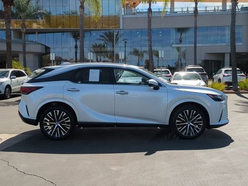 Used 2024 Lexus RX 350 w/ Technology Package image 4