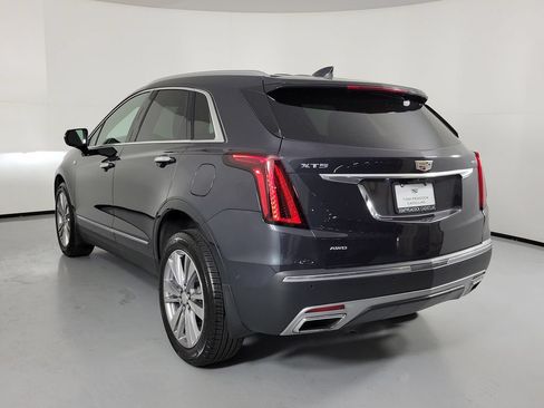 Used 2023 Cadillac XT5 Premium Luxury w/ Technology Package AWD/4WD image 4